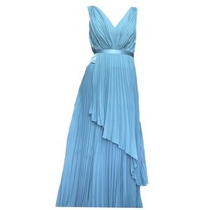 Vera Wang Size 6 flowy gown